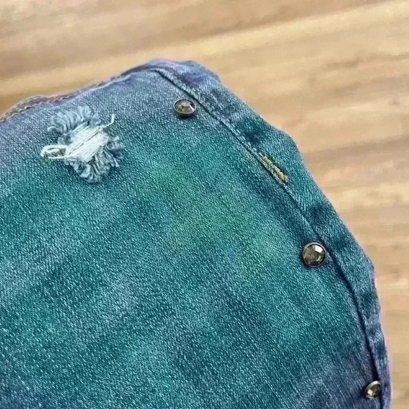 Stitch Star Size 6 Skinny Leg Distressed Stretch Jeans - Picture 5 of 8